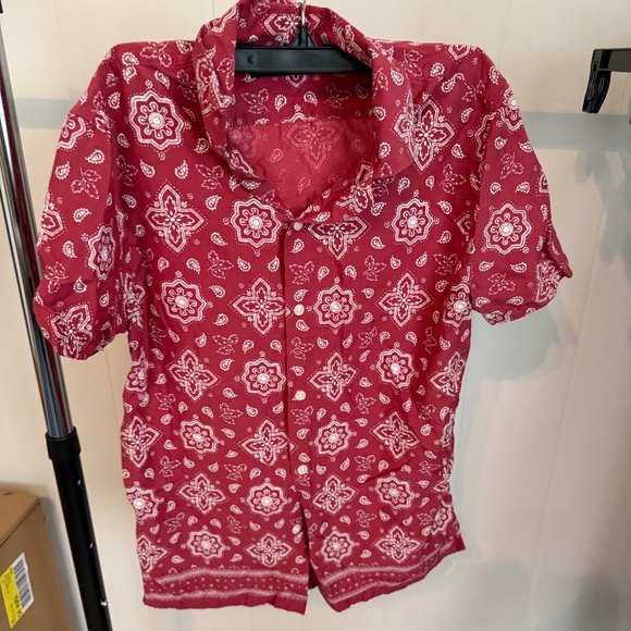 Abercrombie Paisley/ Bandana Print Red Shirt - Picture 1 of 3